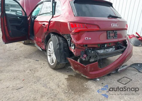 2018 Audi Q5 2.0T Premium/2.0T Tech Premium z USA, uszkodzony, nr VIN WA1BNAFY9J2235896